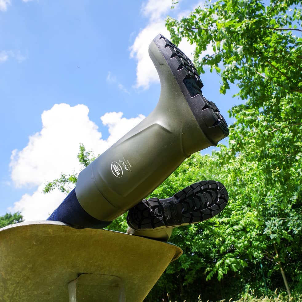 Laarzen Van Bekina Boots In Kruiwagen